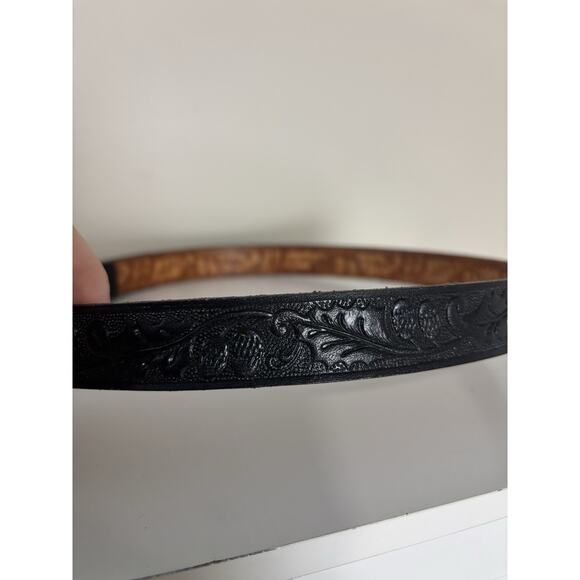 Vtg Women’s Black Saddle Leather Belt Gold Mother of Pearl Buckle Hand Finished - Picture 3 of 9